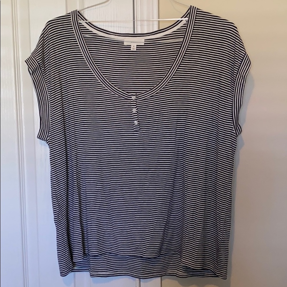 A loves a striped shirt